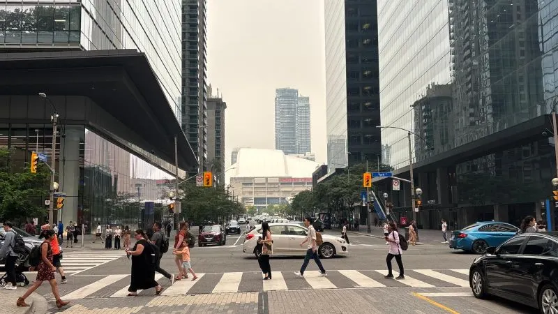 Toronto wildfire smoke image 4